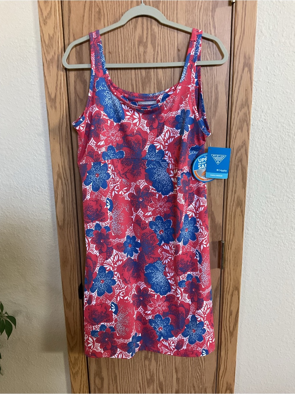 Columbia PFG Freezer III Dress - Red White & Blue Floral XL NWT